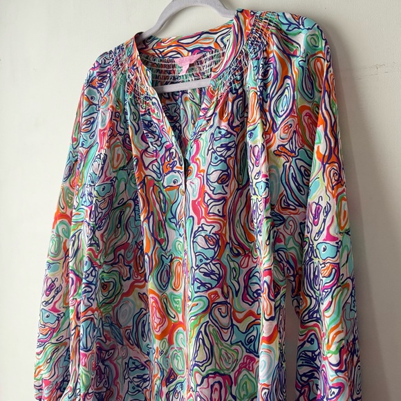 Lilly Pulitzer | 100% Silk Elsa Top in What A Catch Print - Picture 3 of 12